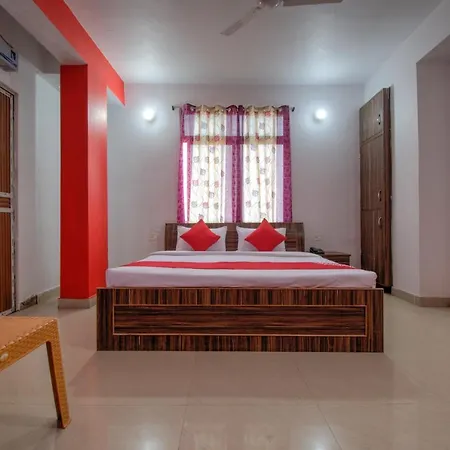 Oyo 26461 Gulmohar Palace Sonpur