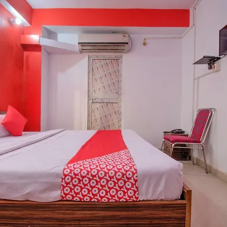 Oyo 26461 Gulmohar Palace 3*