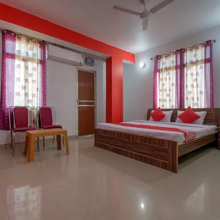 Oyo 26461 Gulmohar Palace