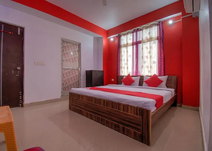 Oyo 26461 Gulmohar Palace 3*