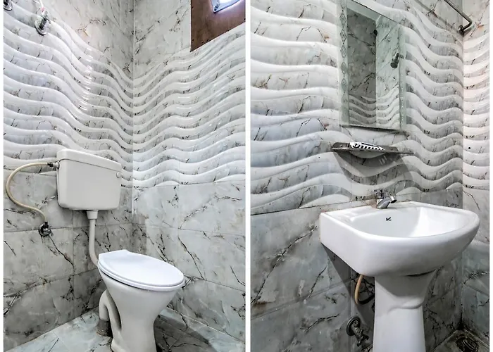 Oyo 26461 Gulmohar Palace